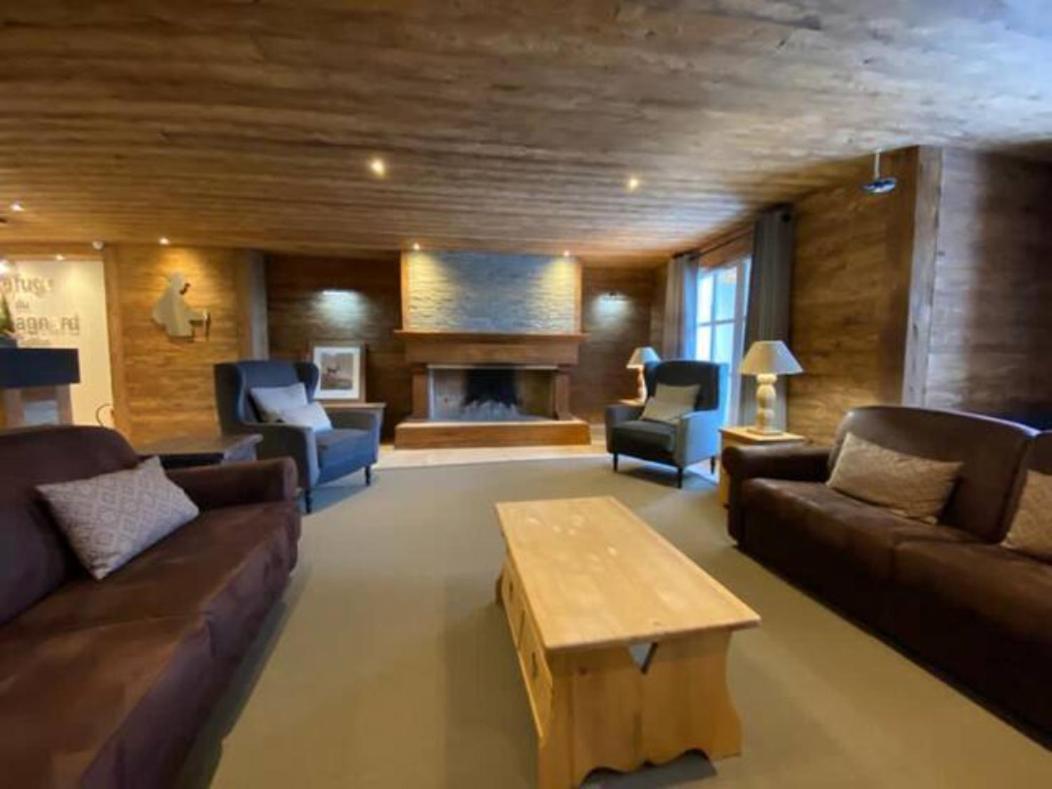 Mont Blanc - Arc 1950 - Ski-in Ski-out, 2 Bed Duplex, Sleeps 8 Bourg-Saint-Maurice